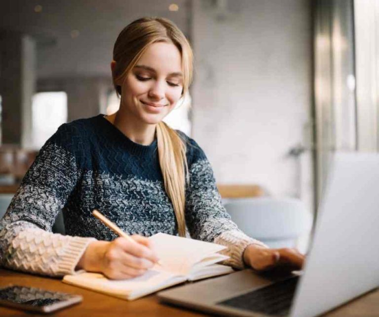 Things You Must Consider Before Hiring A Content Writer